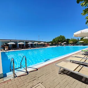 https://residence-long-beach-village.emilia-romagnahotels.net